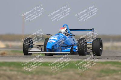 media/Oct-25-2025-CalClub SCCA (Sat) [[34c778dfbe]]/Group 3/Qualifying/